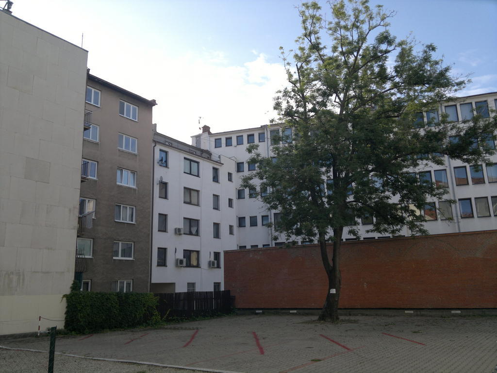 Red Apartment Pozsony Kültér fotó
